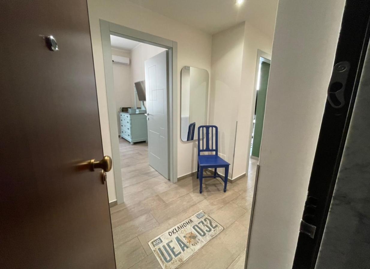 Centro & Mare II Apartment Savona Bagian luar foto