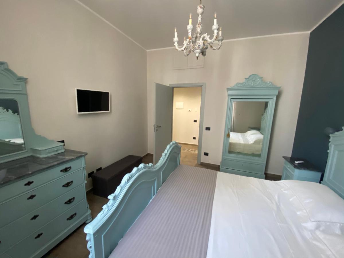 Centro & Mare II Apartment Savona Bagian luar foto