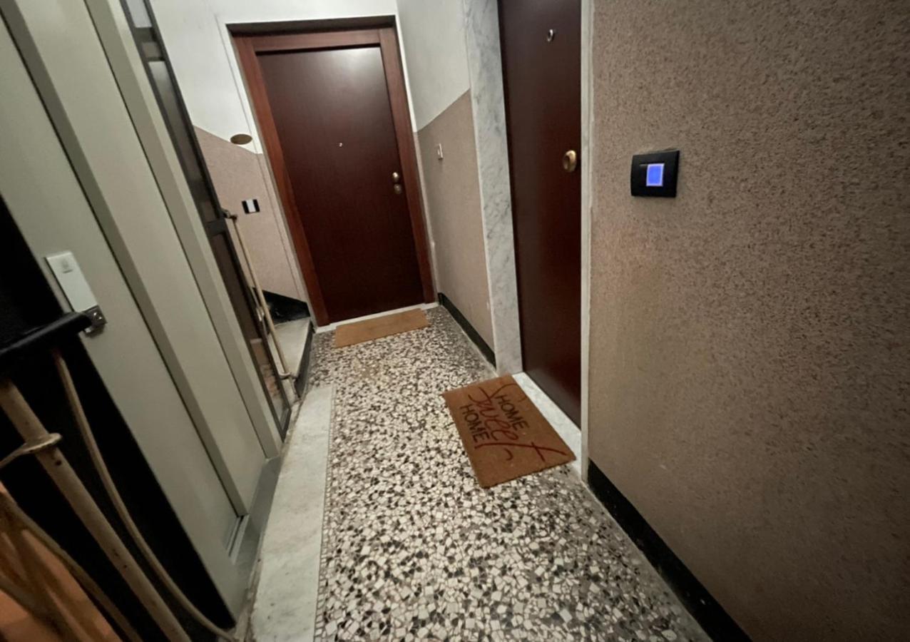 Centro & Mare II Apartment Savona Bagian luar foto