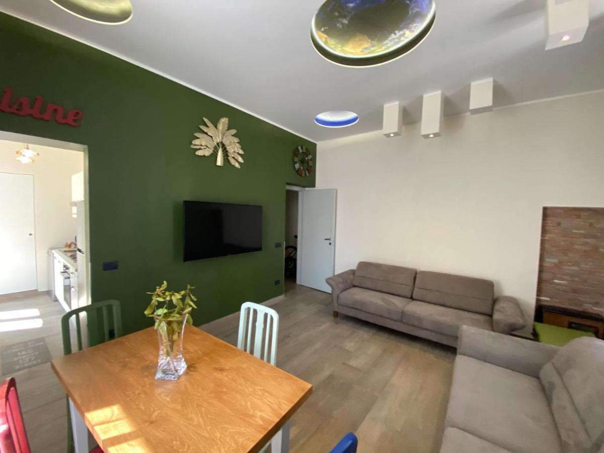 Centro & Mare II Apartment Savona Bagian luar foto
